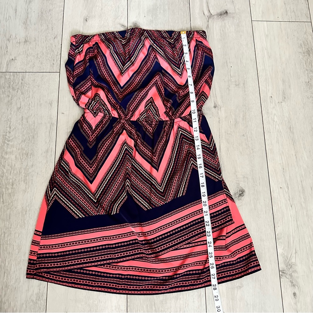 Express Size Medium Strapless Chevron Print Dress… - image 3